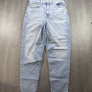 Levis High Waisted Mom Jeans Womens 8, 29x29 Light Blue Wash Tapered Leg NWOT